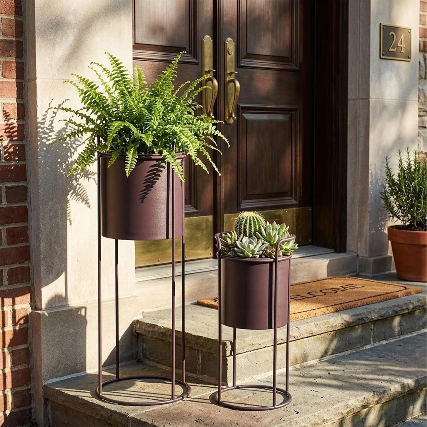 Conjunto de 2 suportes de metal com vaso de 70 cm e 45 cm, suporte de flores para interiores e exteriores, cozinha, sala de estar, canto, jardim, varanda, decoração de pátio (castanho)