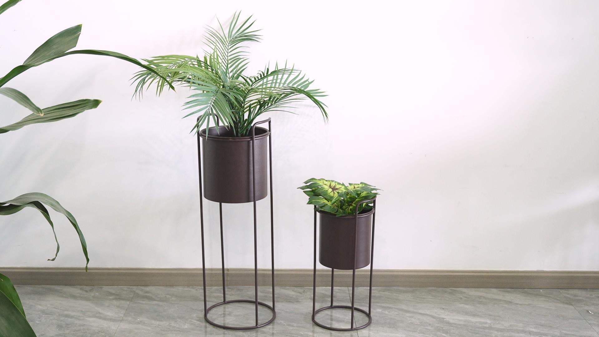Conjunto de 2 suportes de metal com vaso de 70 cm e 45 cm, suporte de flores para interiores e exteriores, cozinha, sala de estar, canto, jardim, varanda, decoração de pátio (castanho)